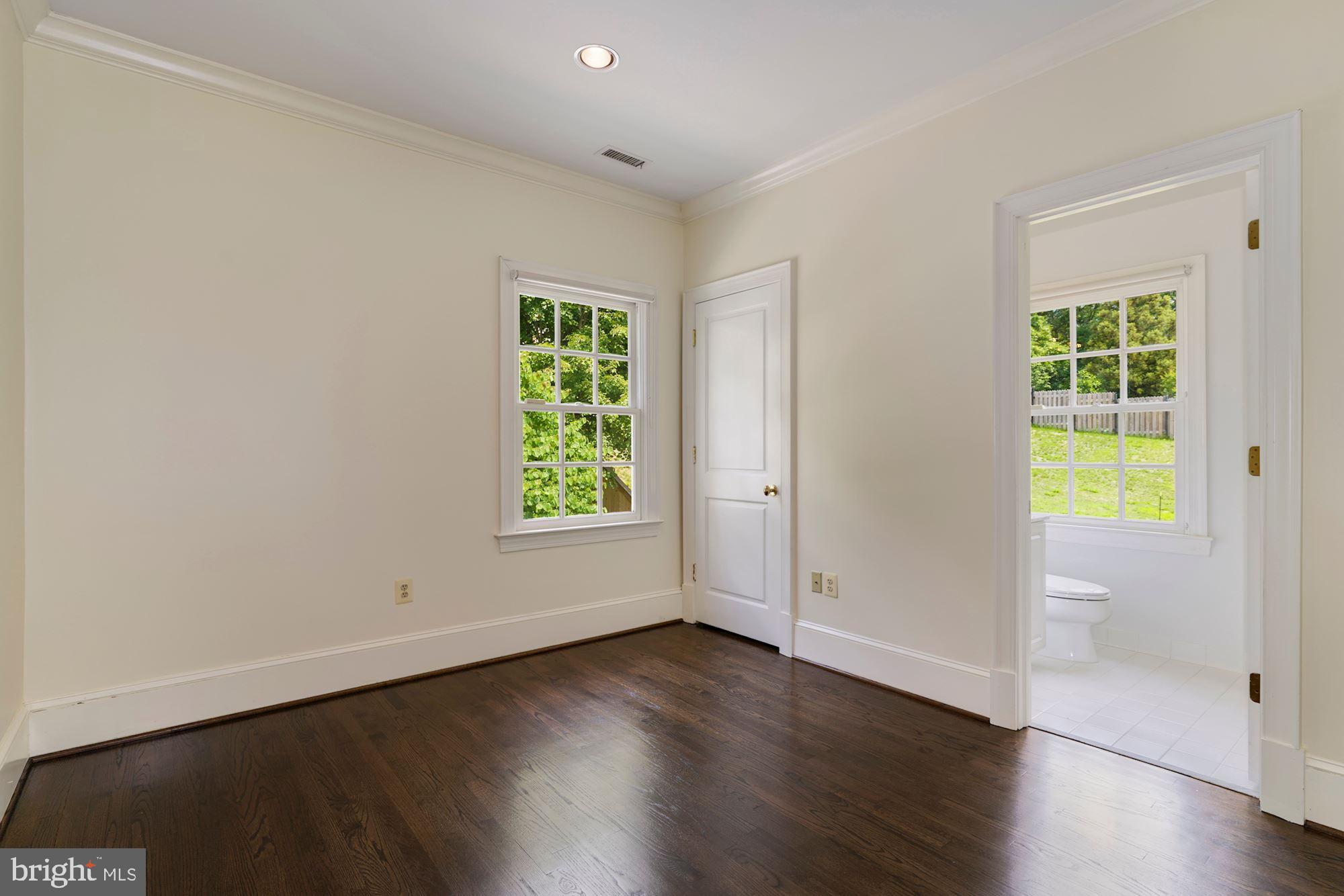 SPRING VALLEY - Residential