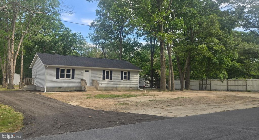 Photo of 626 Cloverfield Lane, HARRINGTON, DE 19952 (MLS # DEKT2047030)