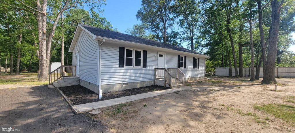 Photo of 626 Cloverfield Lane, HARRINGTON, DE 19952 (MLS # DEKT2047030)