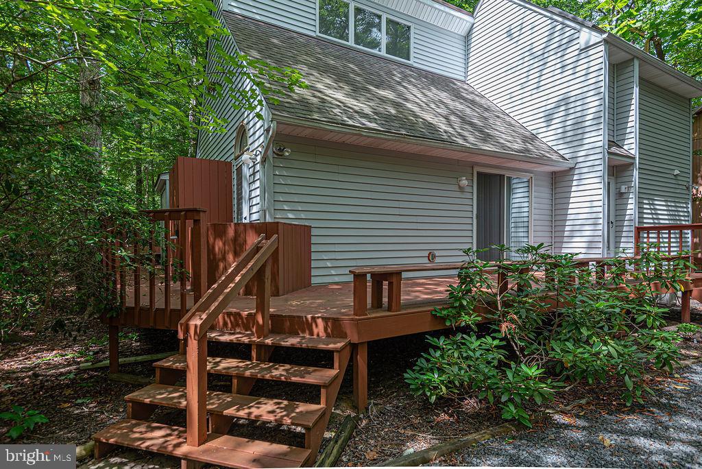 6 BRIARCREST DRIVE