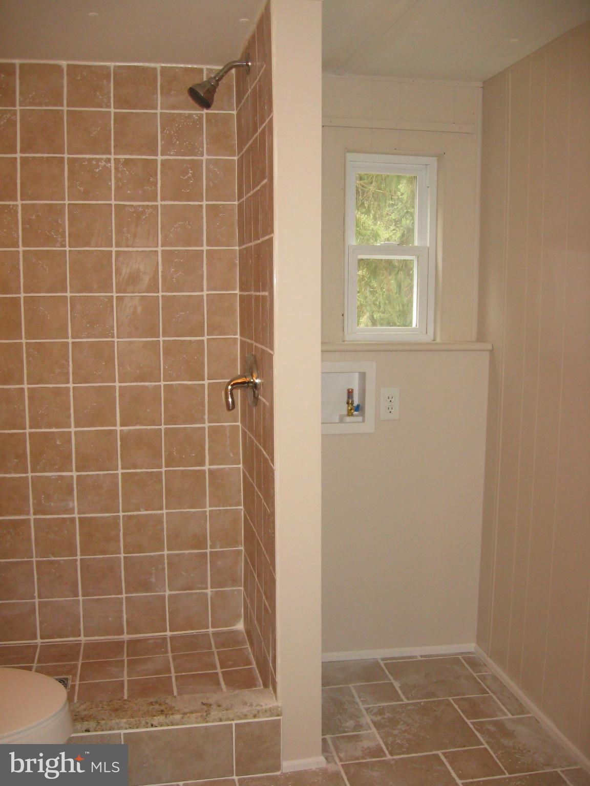 HILLANDALE HOMES - Residential