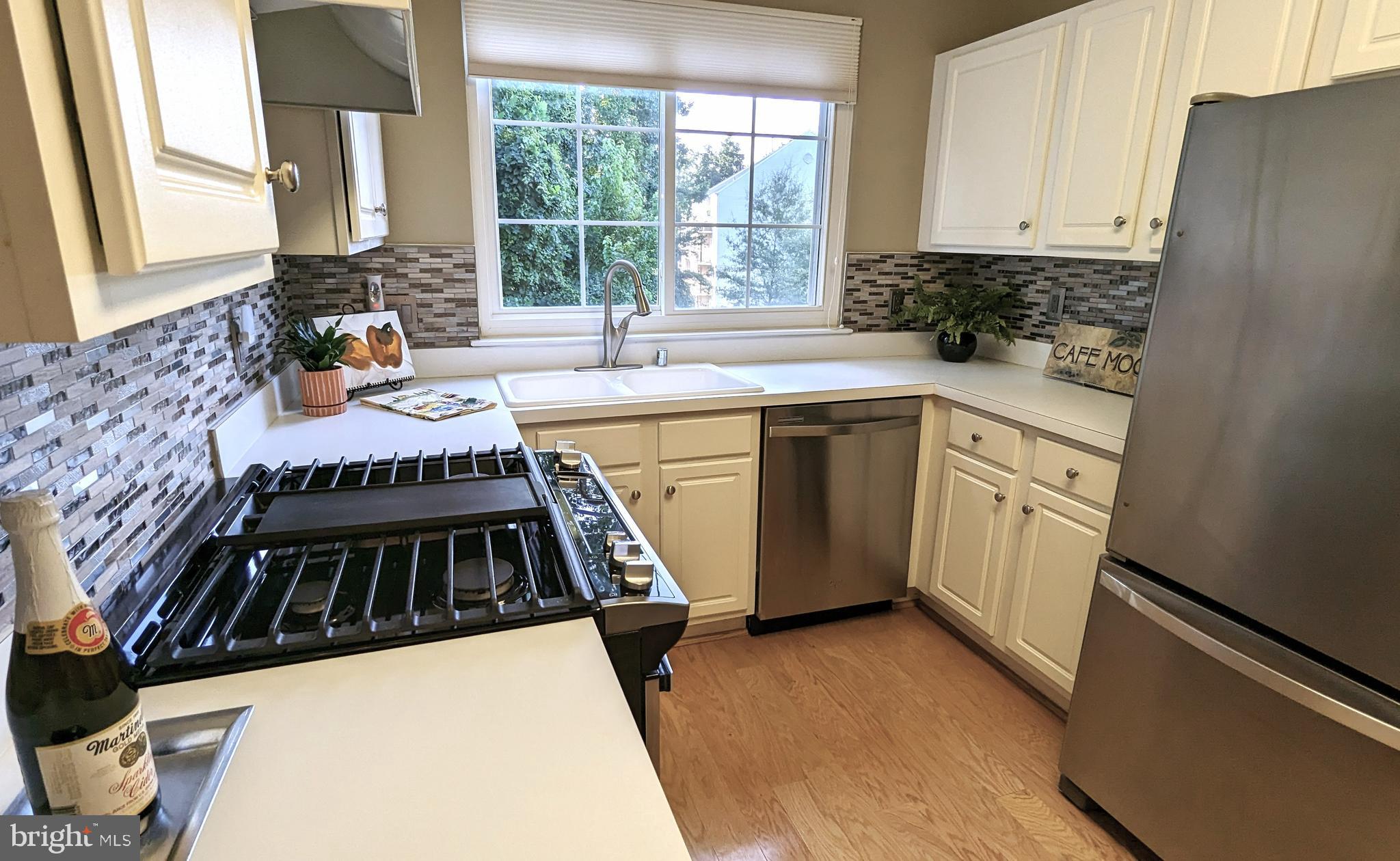 CEDAR LAKES - Residential