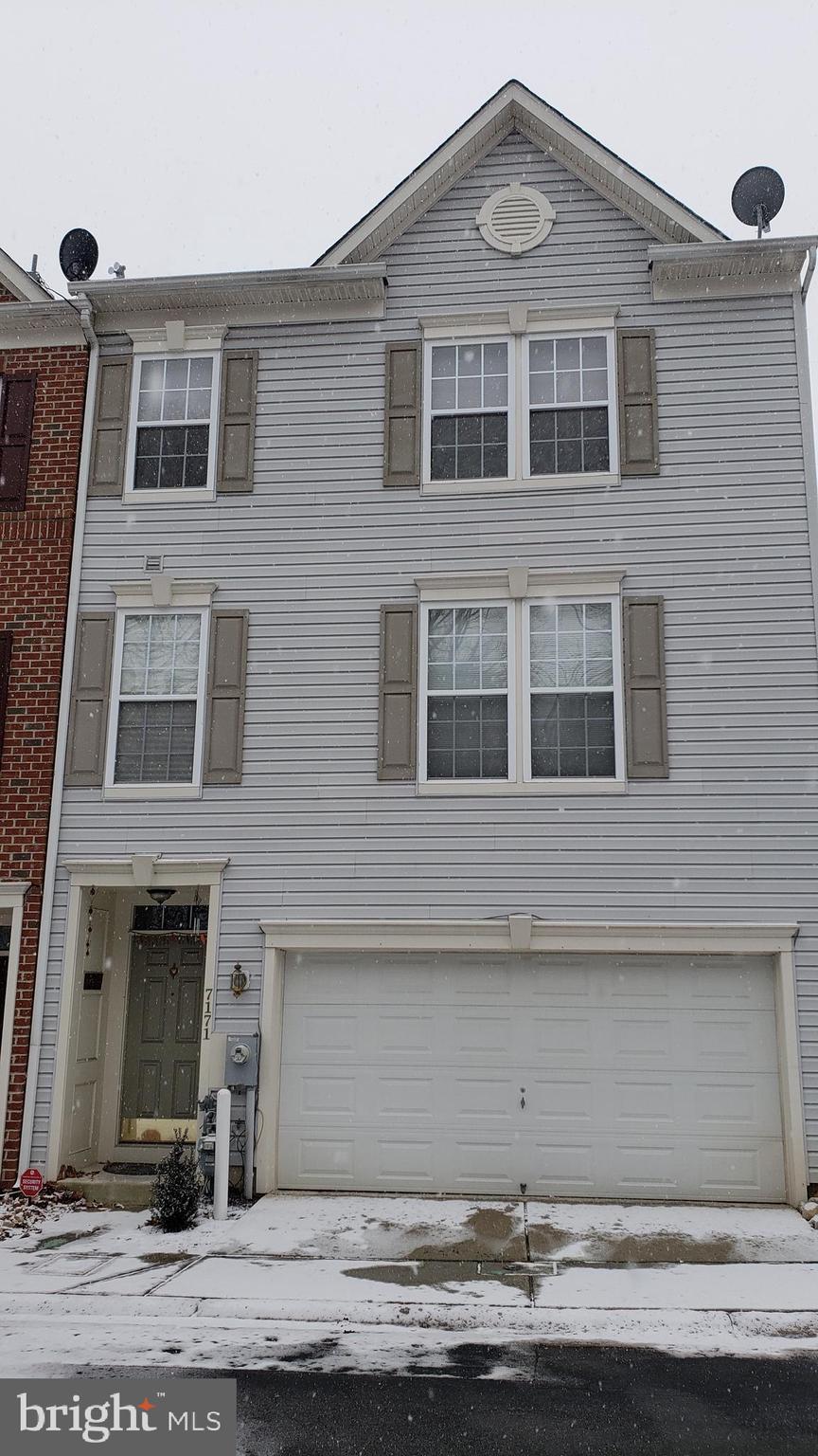 WATERS EDGE - Residential Lease