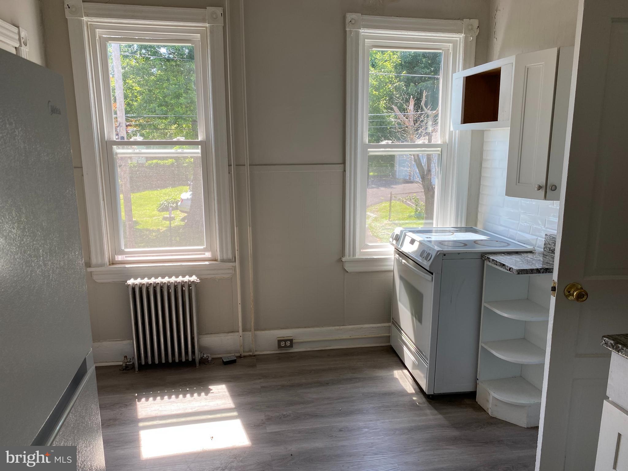 CRESTMONT - Residential Lease