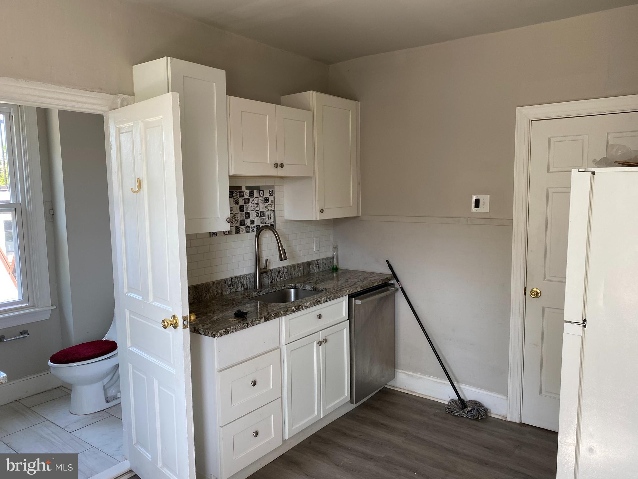 CRESTMONT - Residential Lease