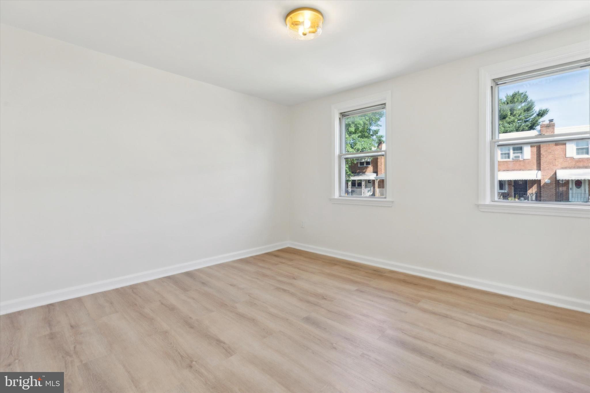 ROXBOROUGH - Residential Lease