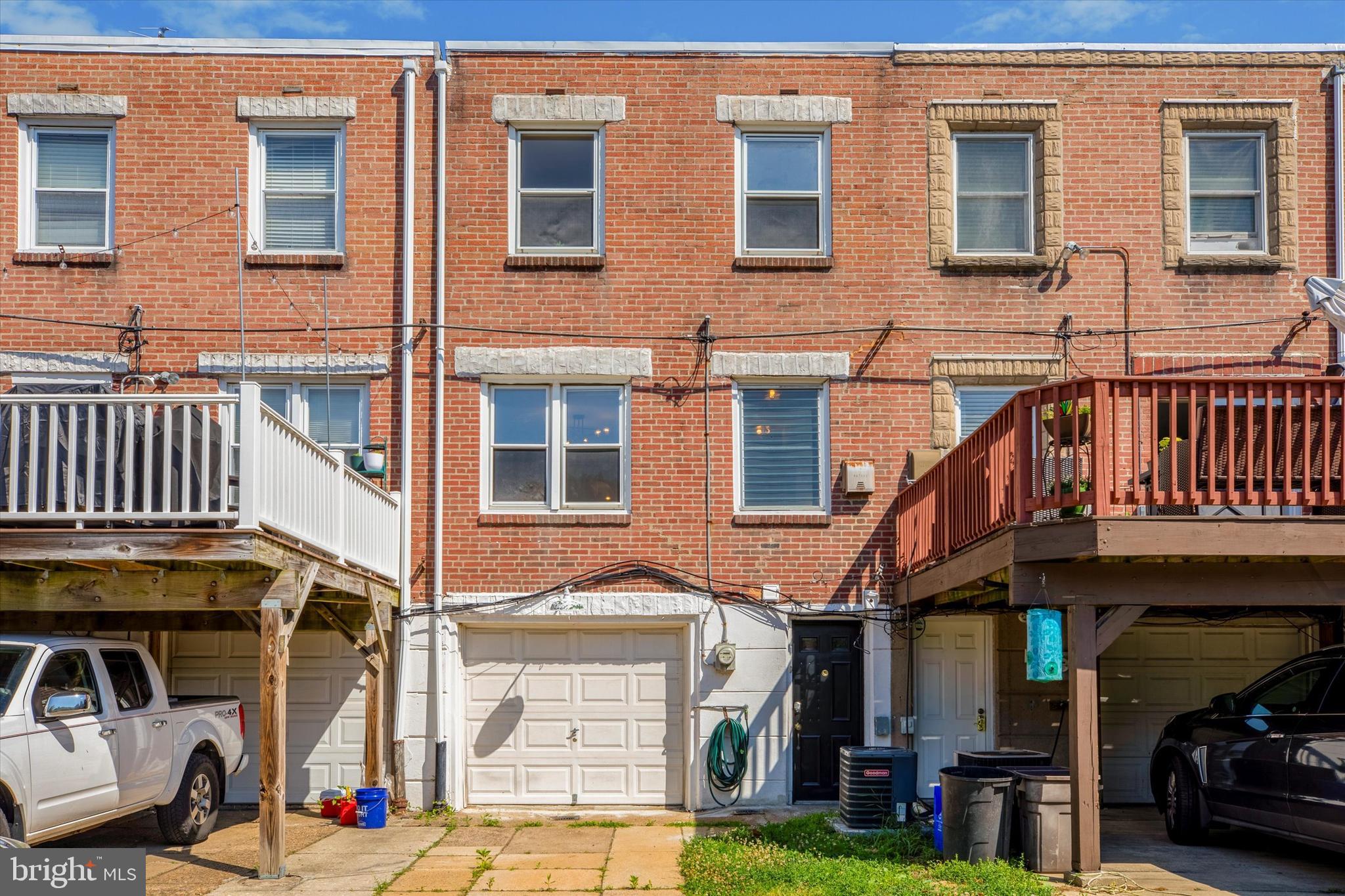 ROXBOROUGH - Residential Lease