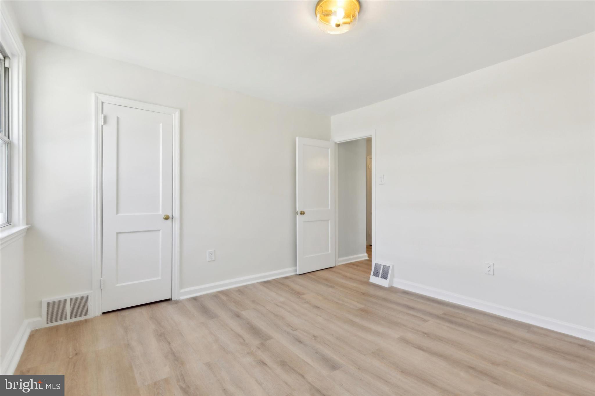 ROXBOROUGH - Residential Lease