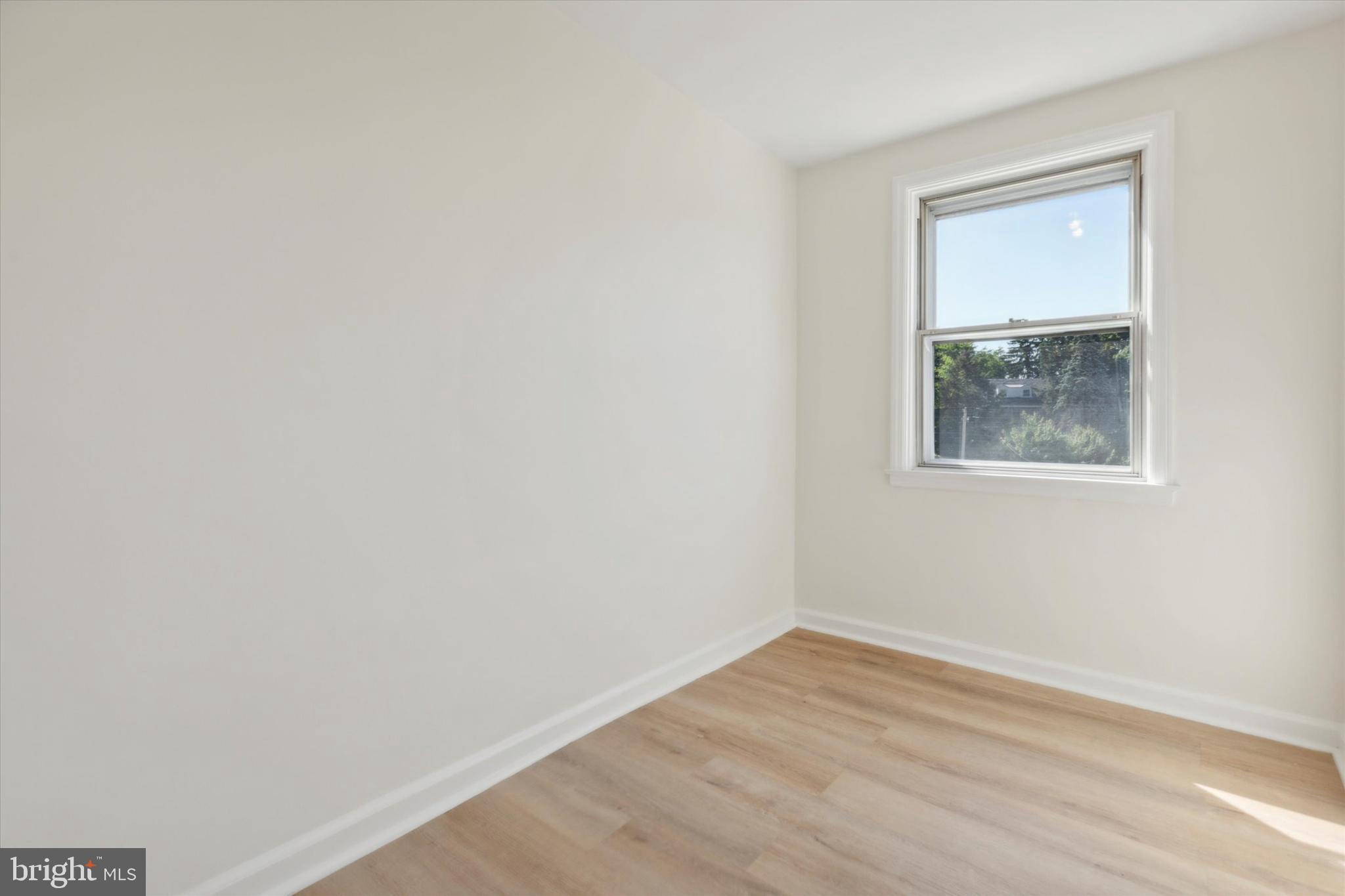 ROXBOROUGH - Residential Lease