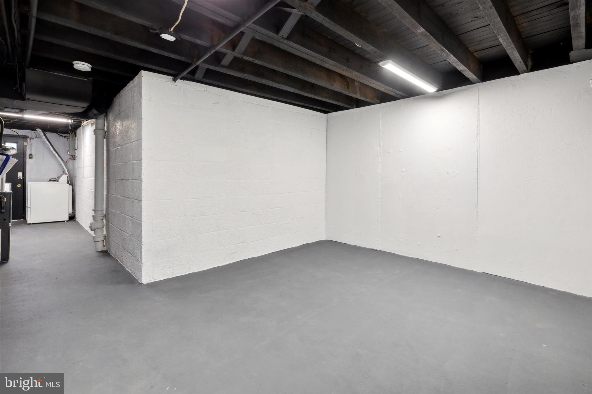 ROXBOROUGH - Residential Lease