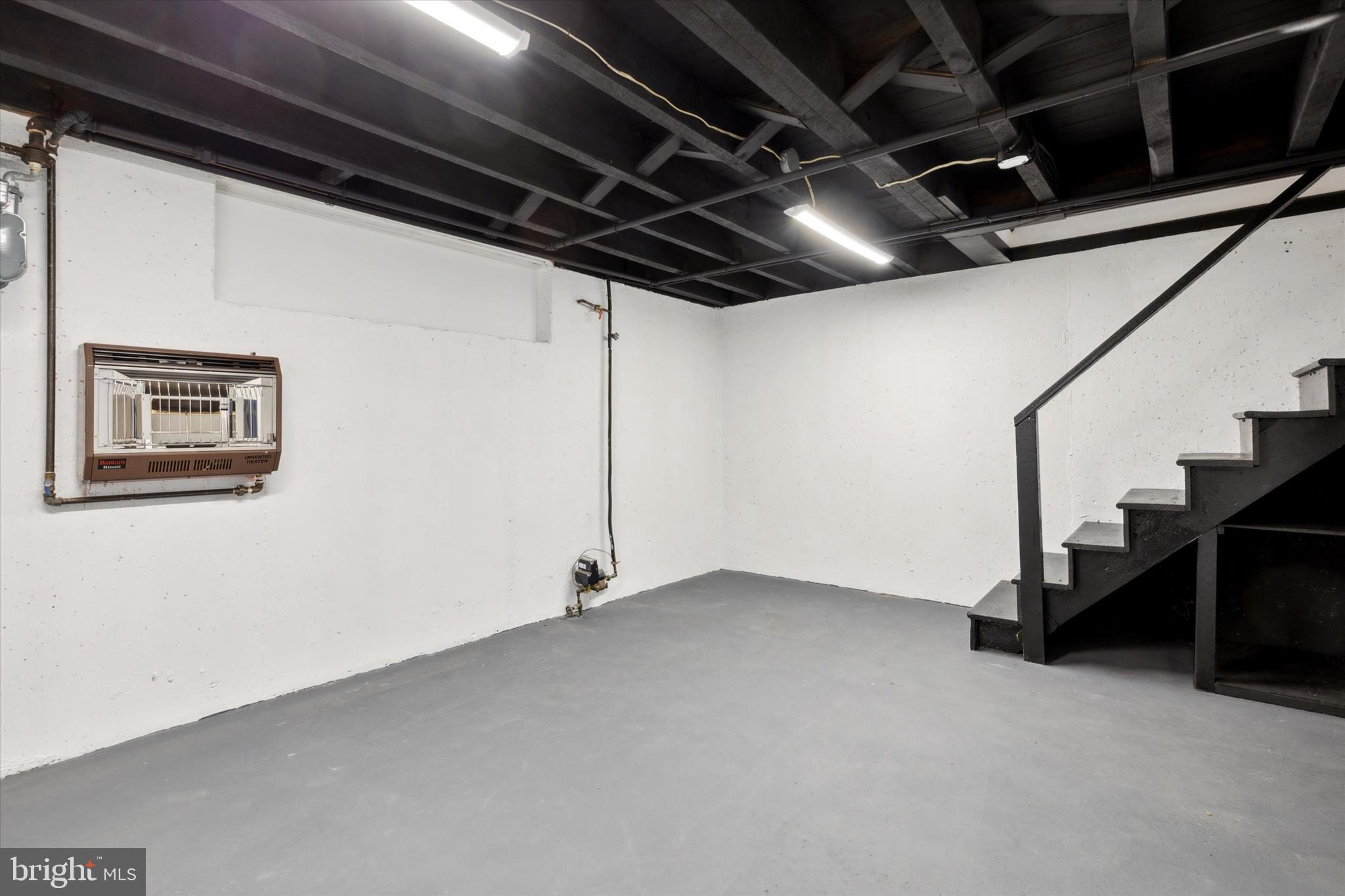 ROXBOROUGH - Residential Lease