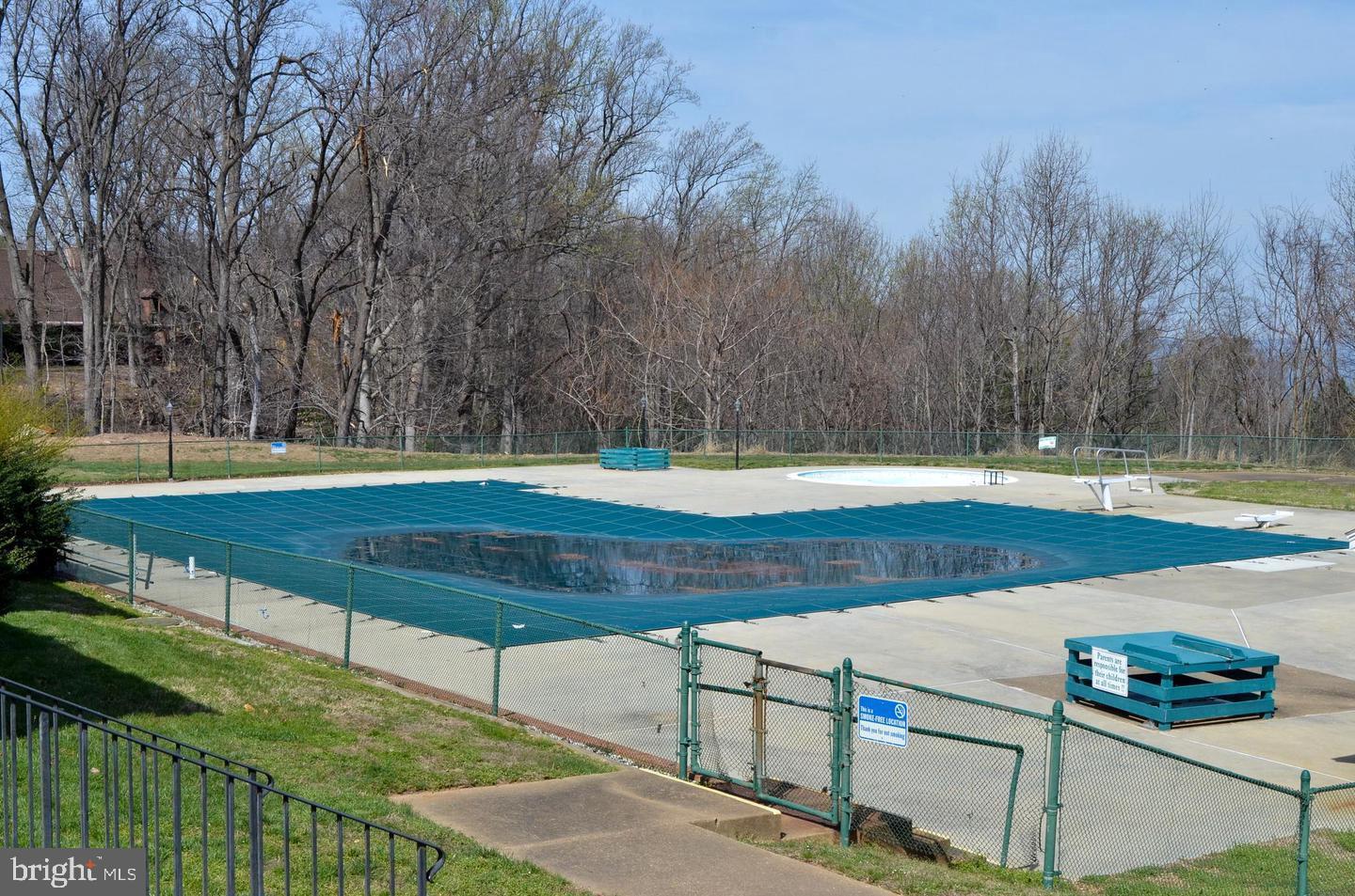 STRATFORD HARBOUR - Land