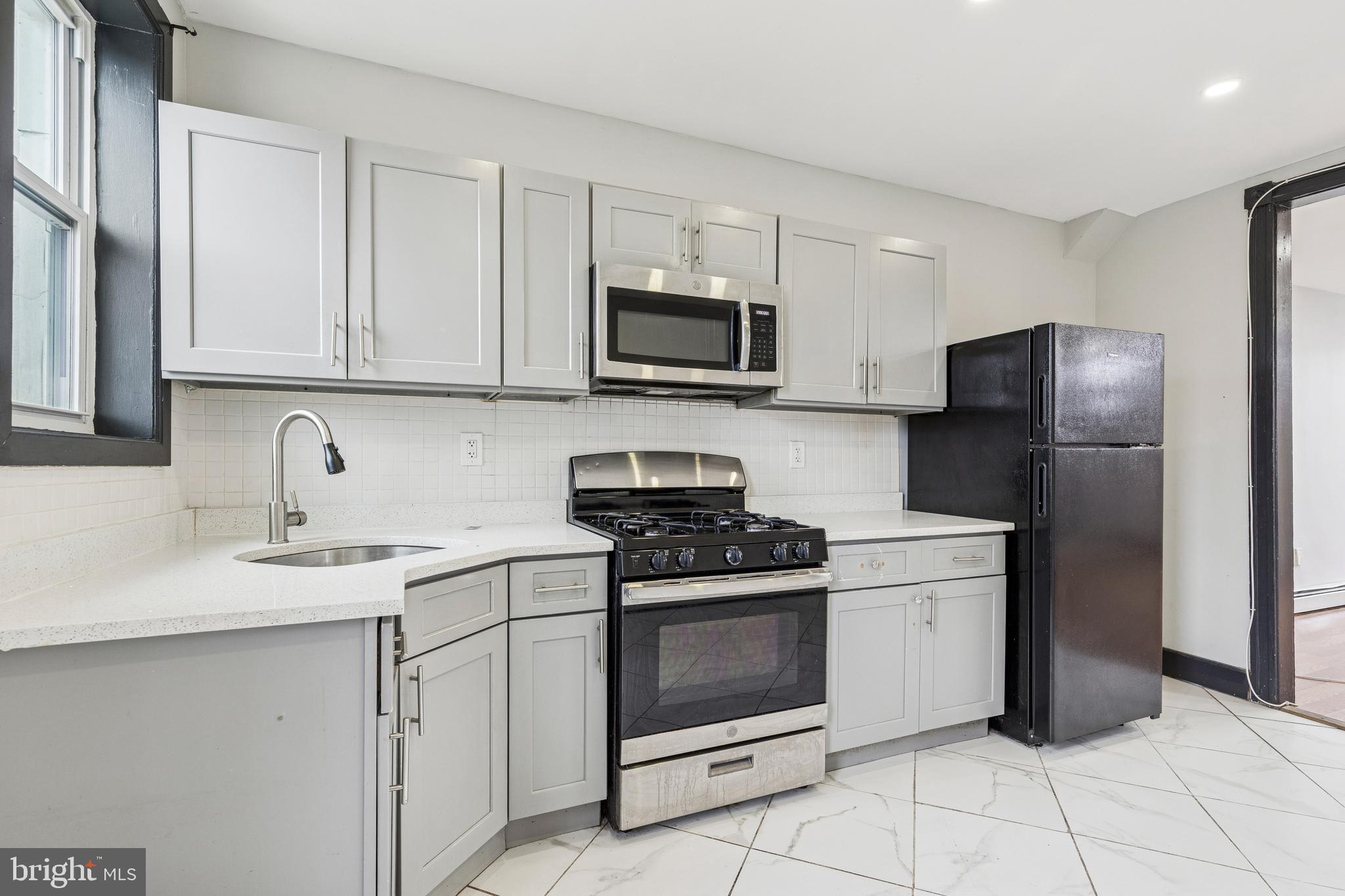 BALTIMORE HIGHLANDS - Residential