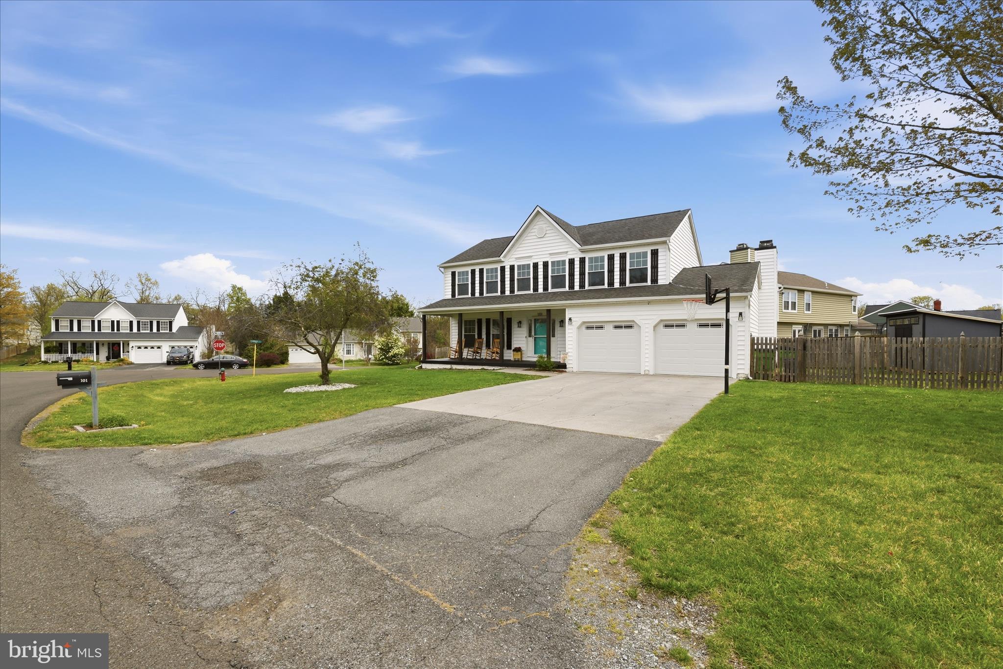 FREDERICKTOWNE ESTATES - Residential