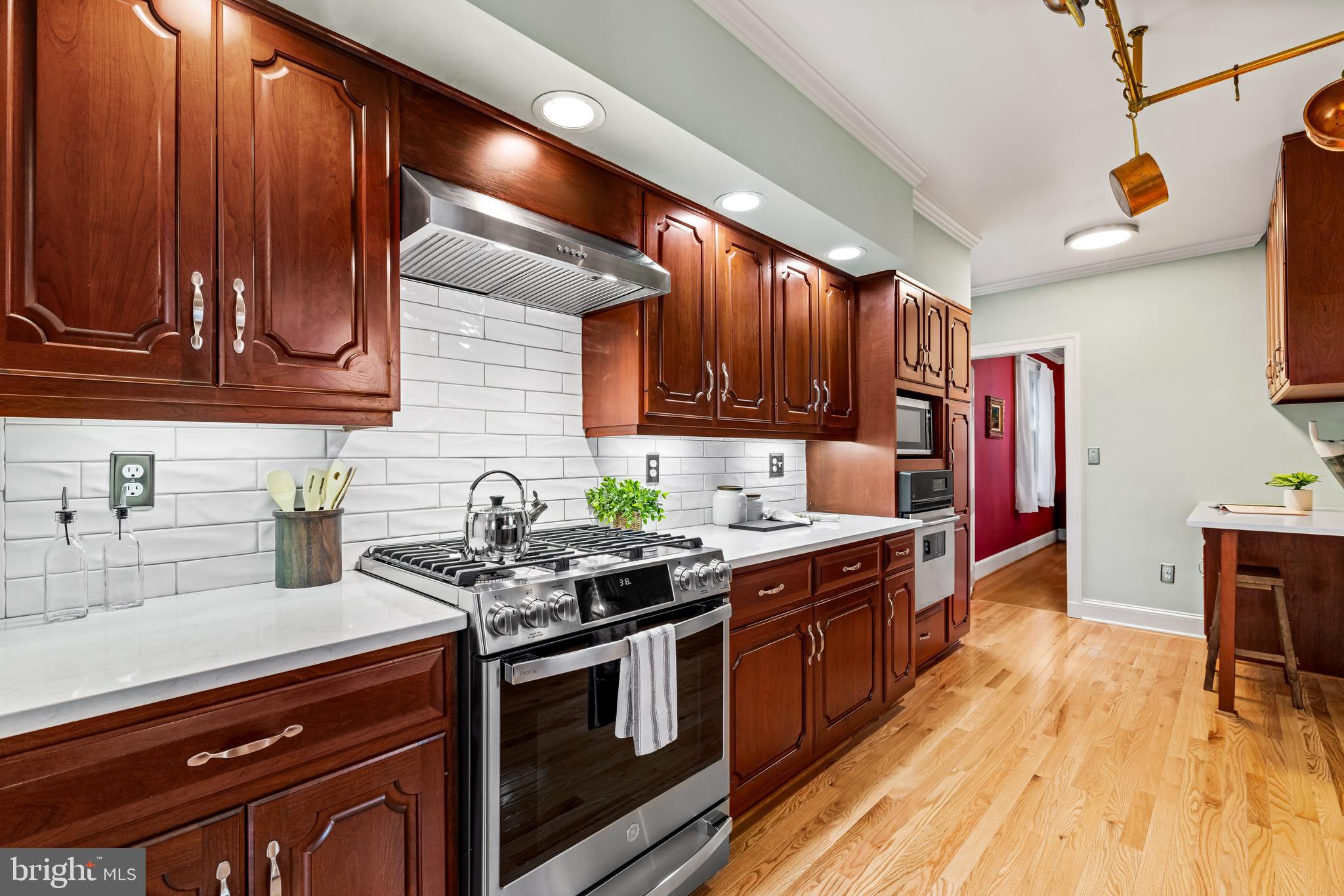 HOMELAND HISTORIC DISTRICT - Residential