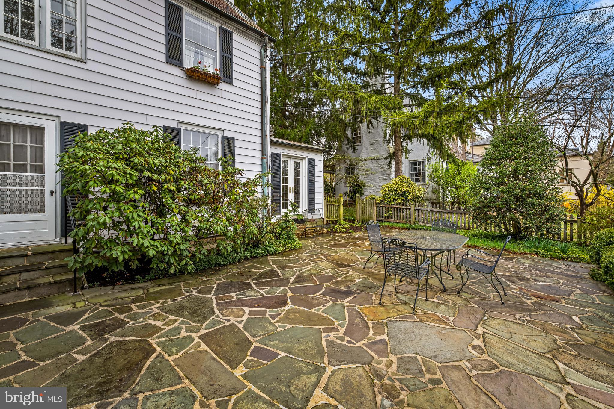 HOMELAND HISTORIC DISTRICT - Residential