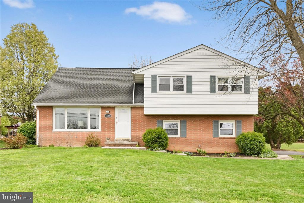 Photo of 1109 Nissley Road, LANCASTER, PA 17601 (MLS # PALA2085902)