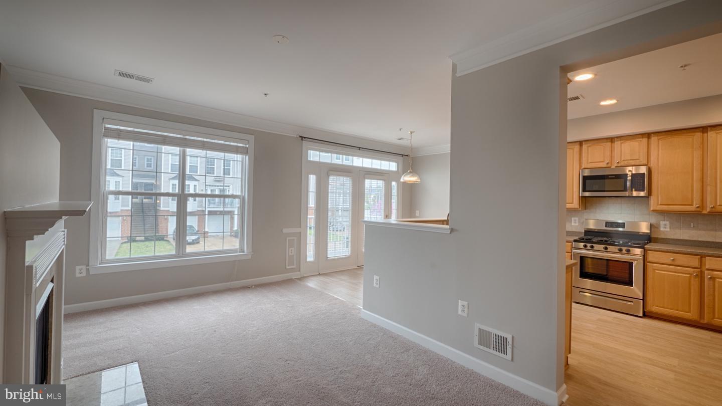 COPPERMINE CROSSING - Residential Lease