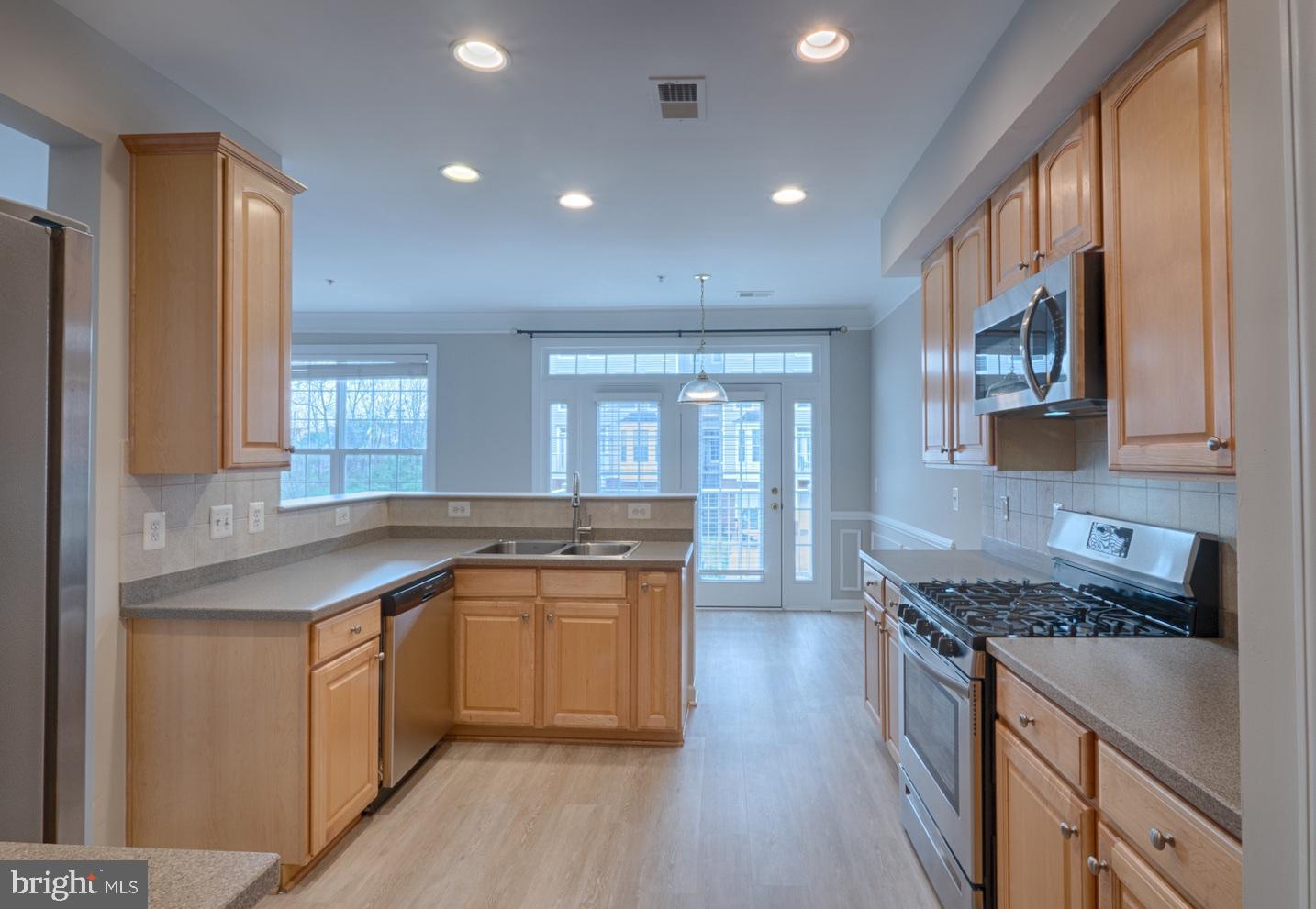 COPPERMINE CROSSING - Residential Lease