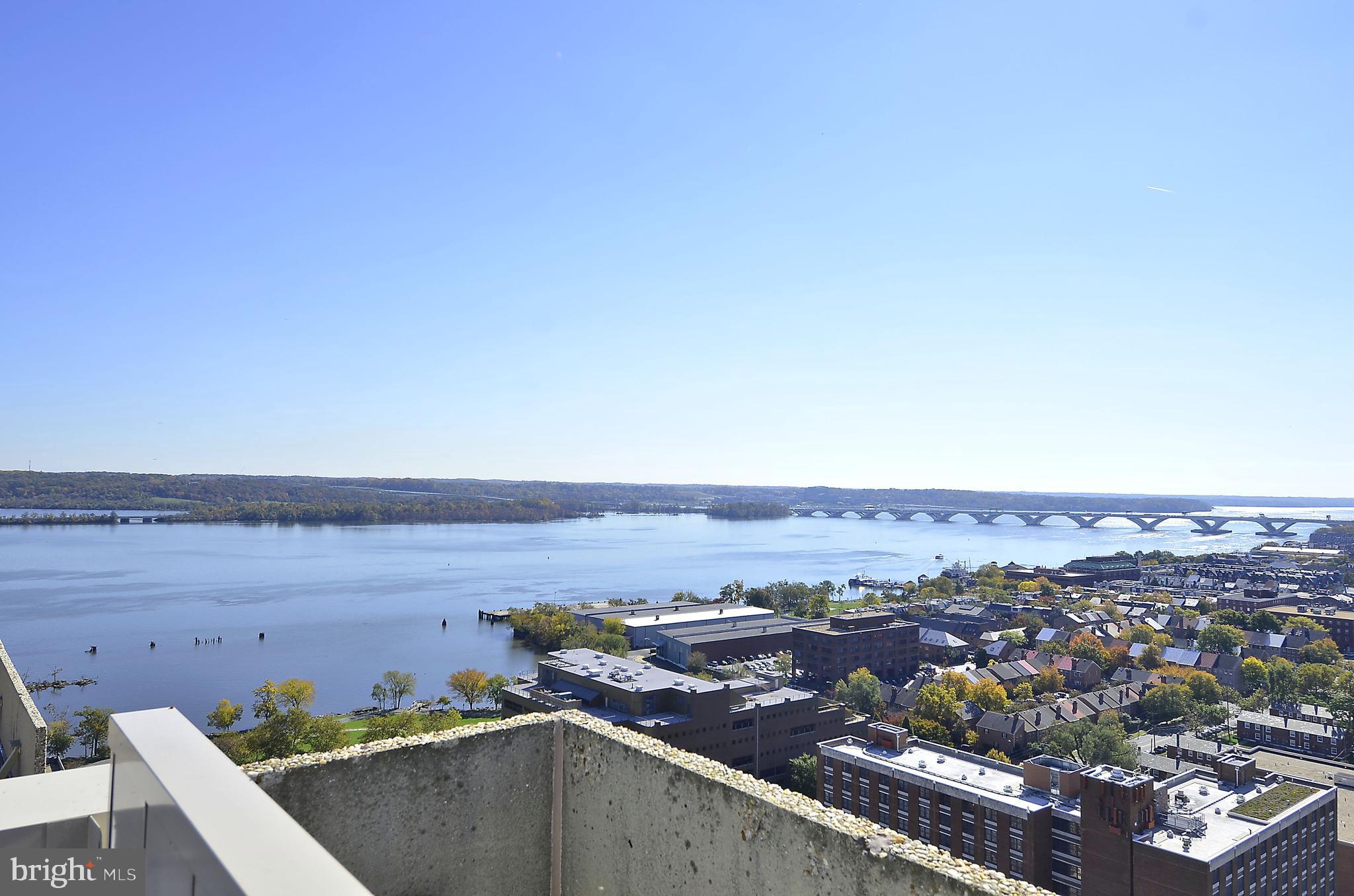 ALEXANDRIA HOUSE - Residential Lease