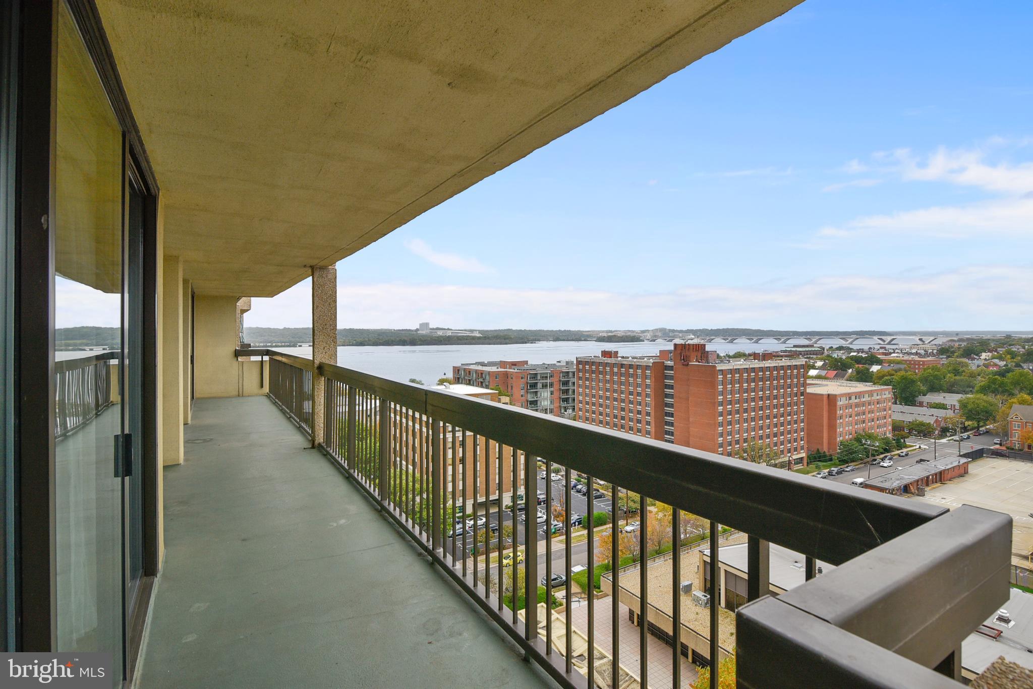 ALEXANDRIA HOUSE - Residential Lease