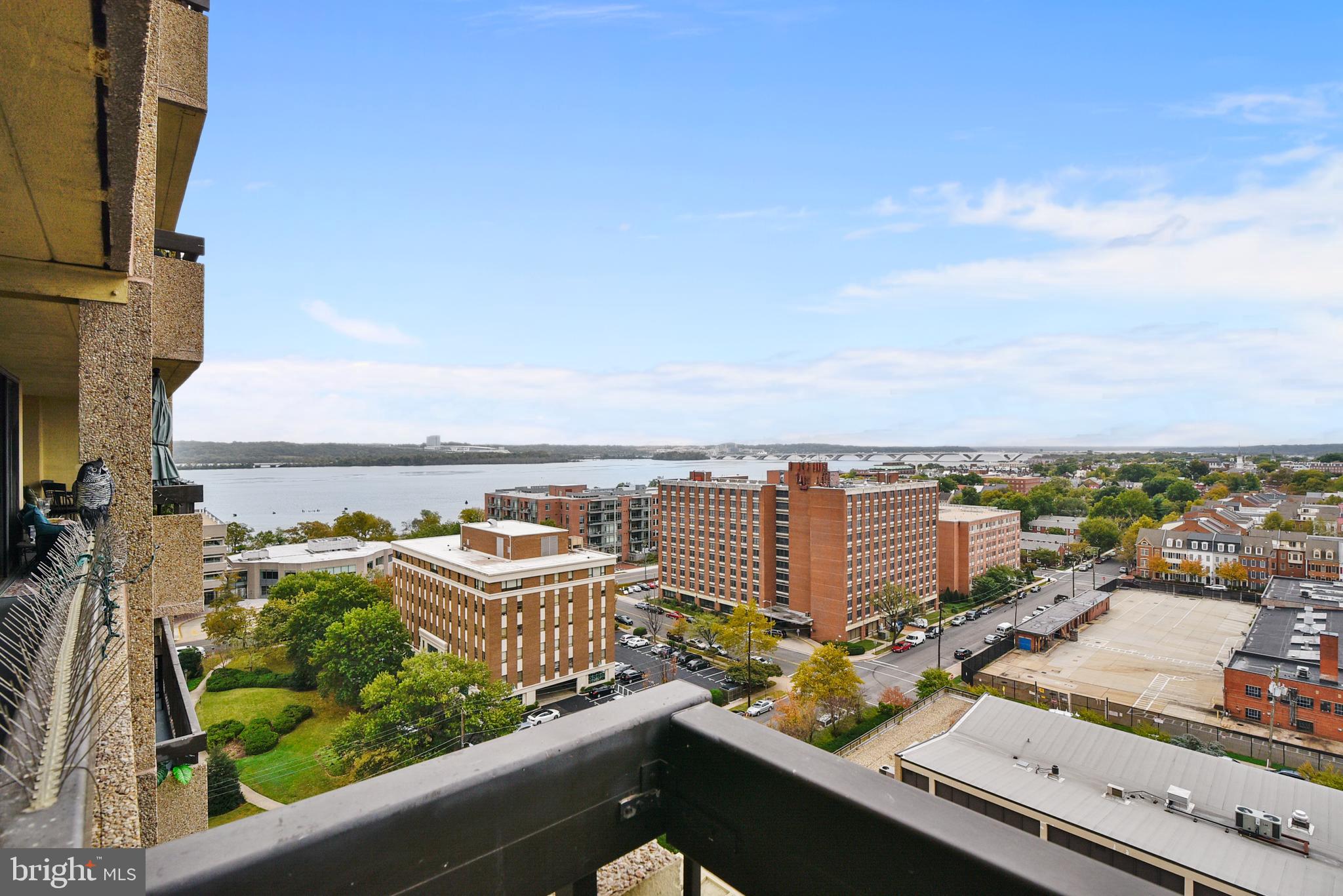 ALEXANDRIA HOUSE - Residential Lease