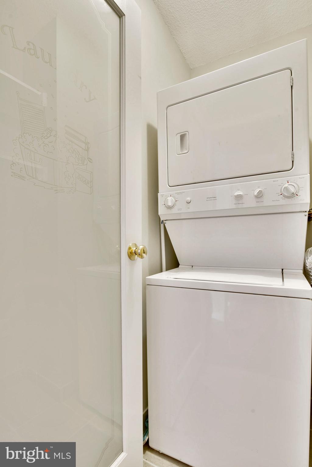 ALEXANDRIA HOUSE - Residential Lease