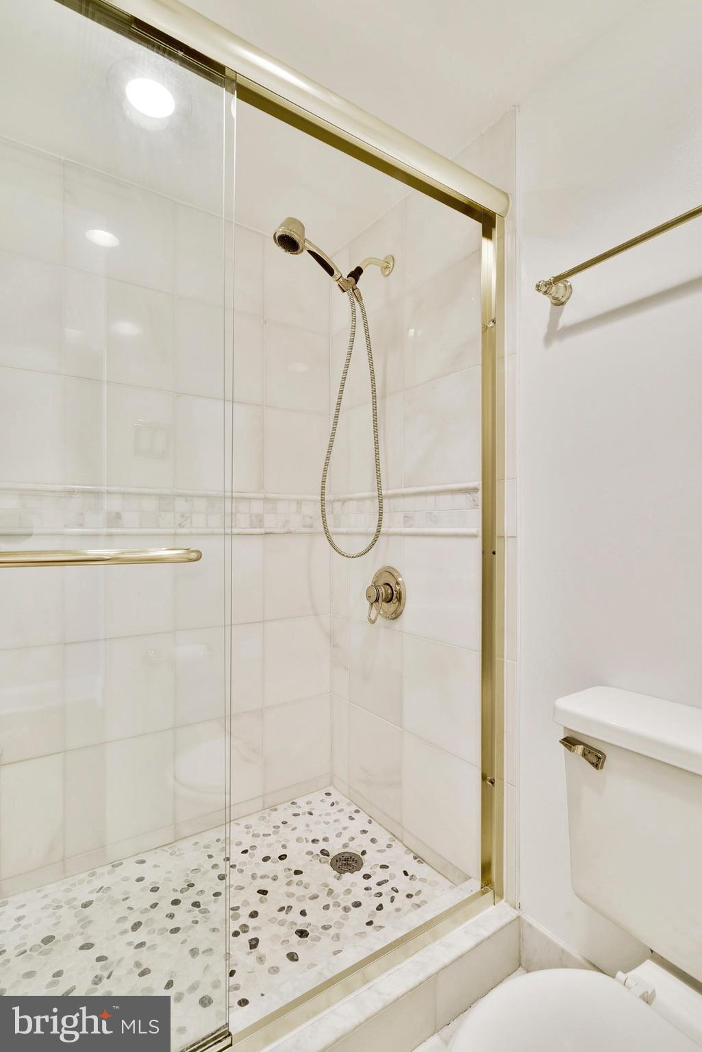 ALEXANDRIA HOUSE - Residential Lease