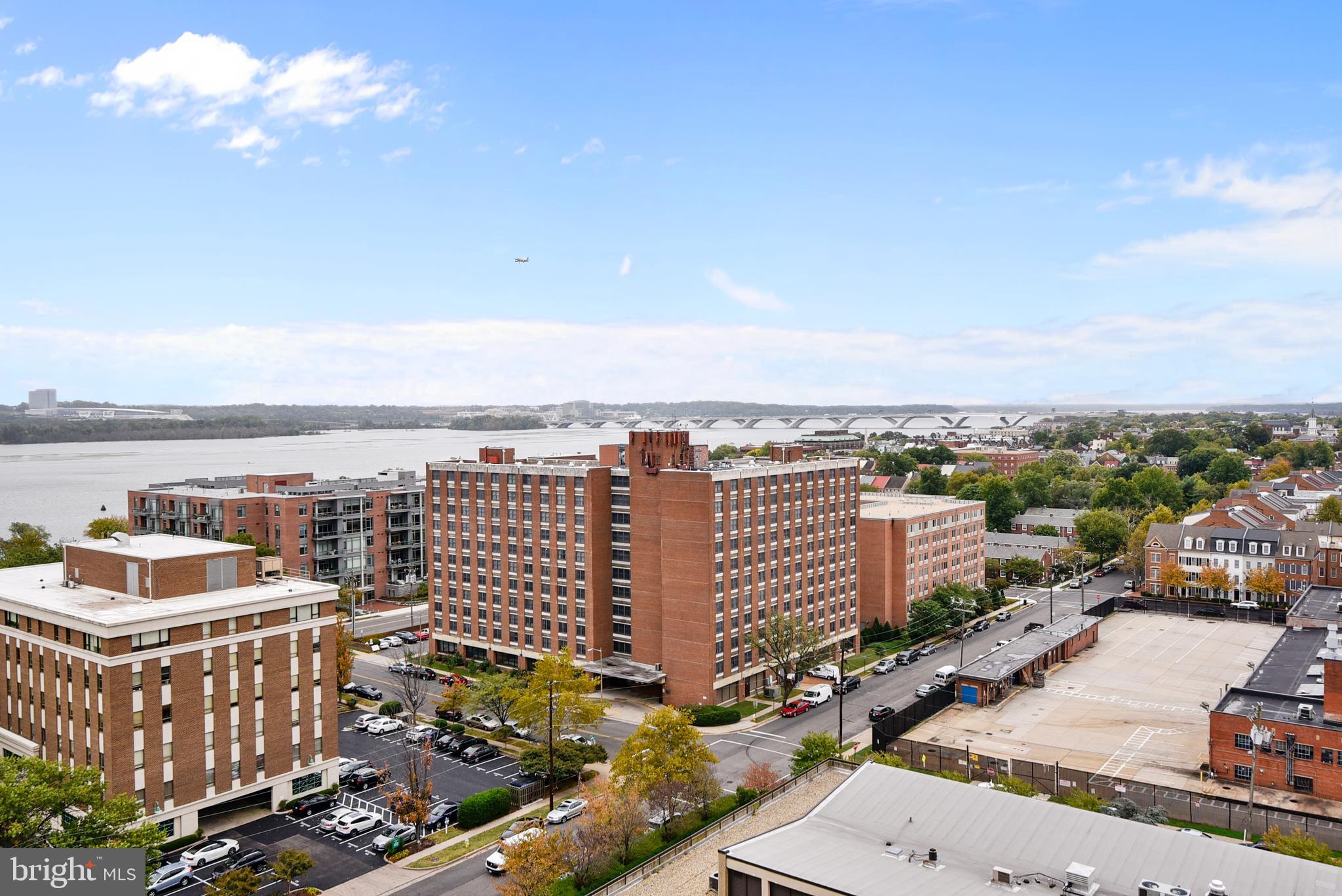 ALEXANDRIA HOUSE - Residential Lease