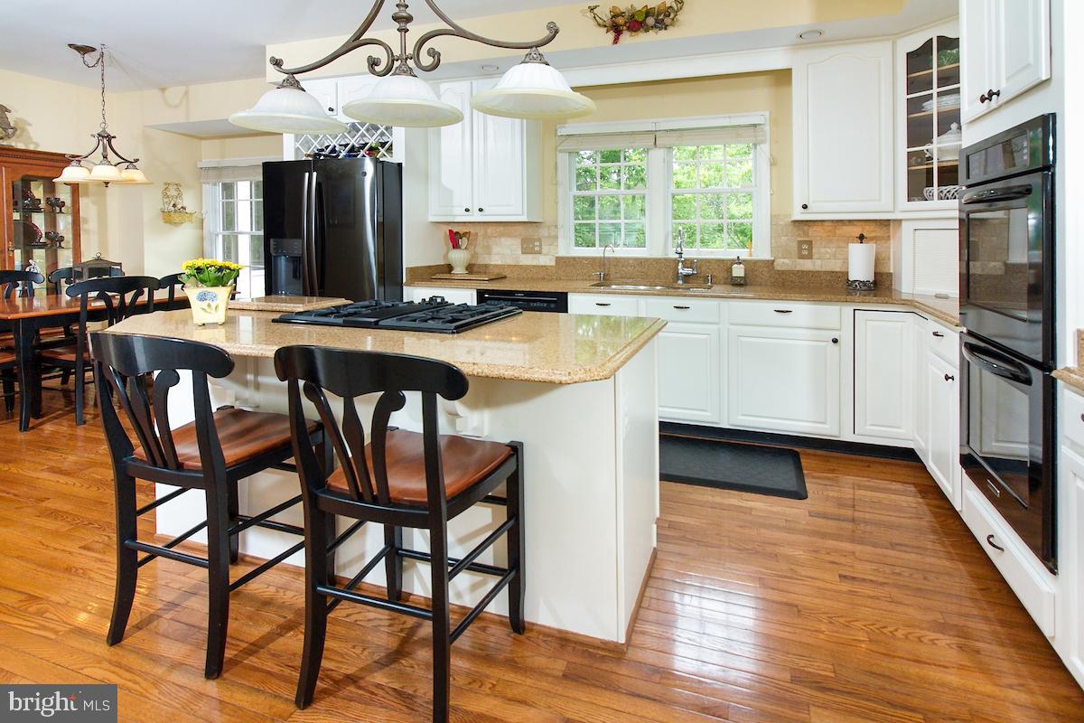 WOODLEA MANOR - Residential