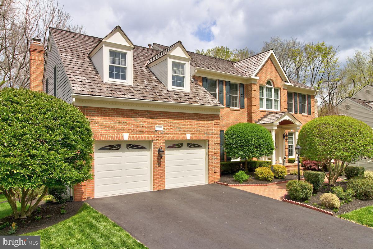 WOODLEA MANOR - Residential