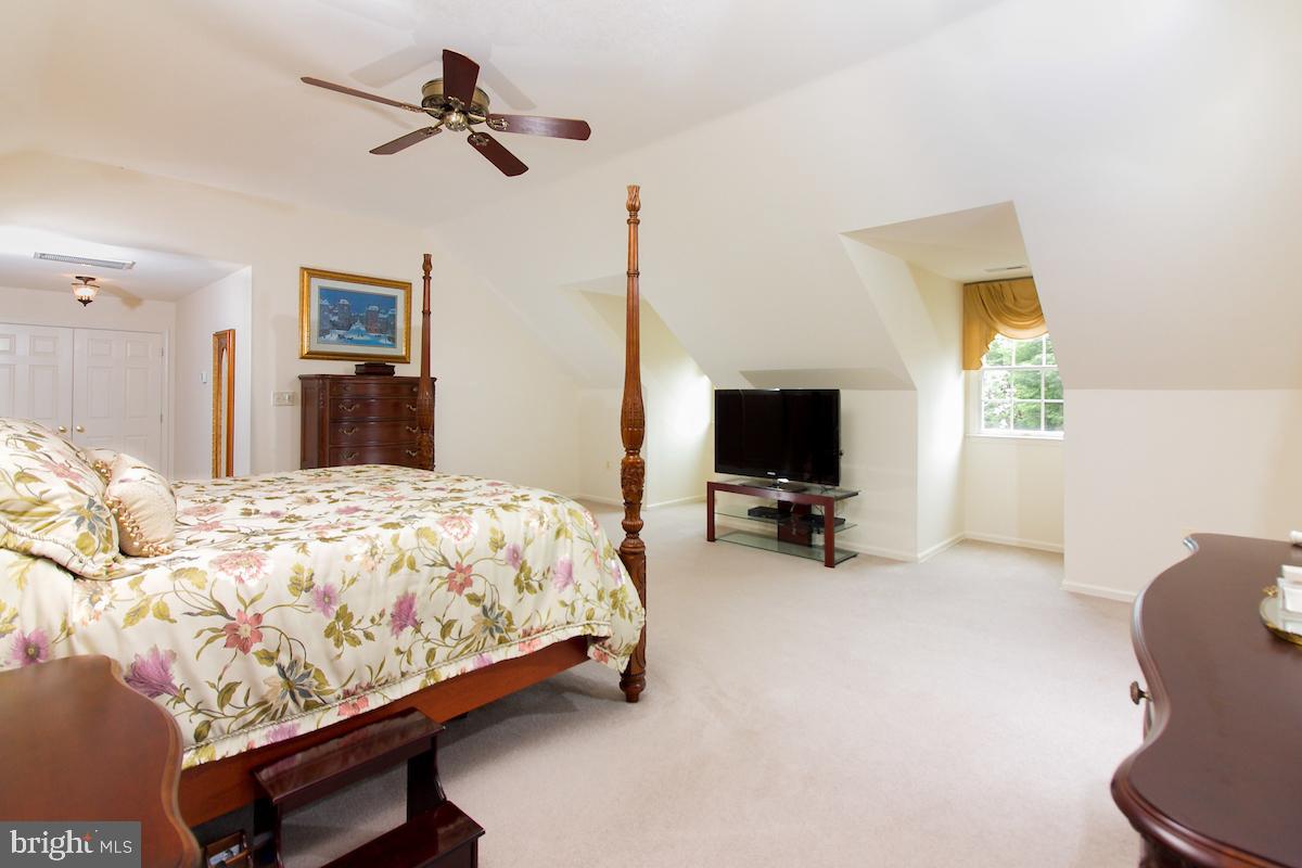 WOODLEA MANOR - Residential