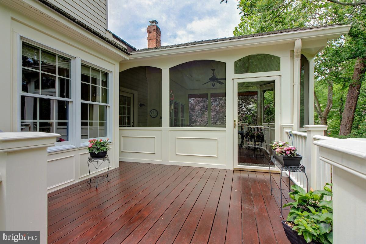 WOODLEA MANOR - Residential