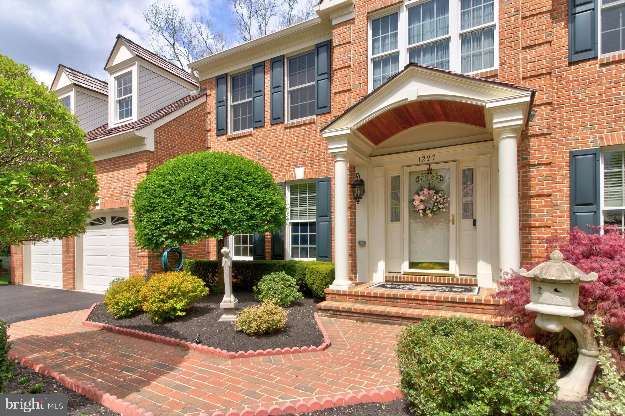 WOODLEA MANOR - Residential