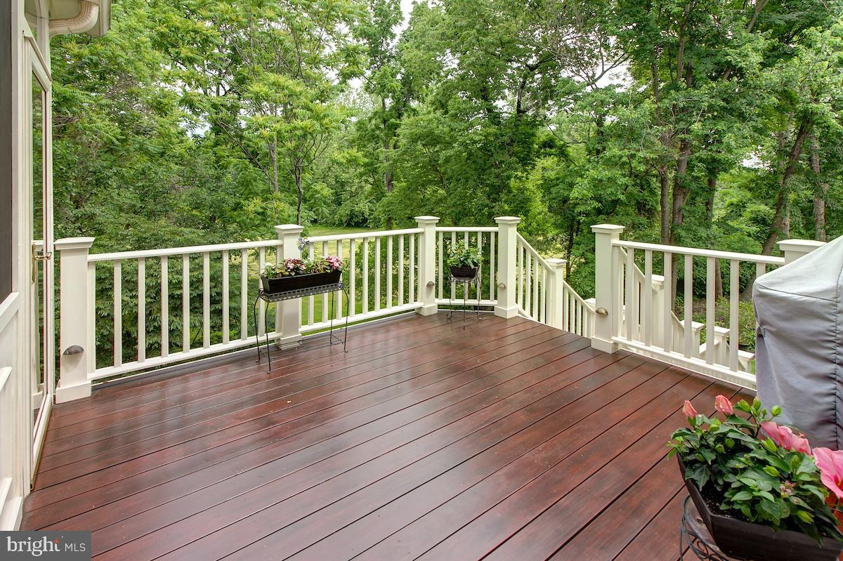 WOODLEA MANOR - Residential