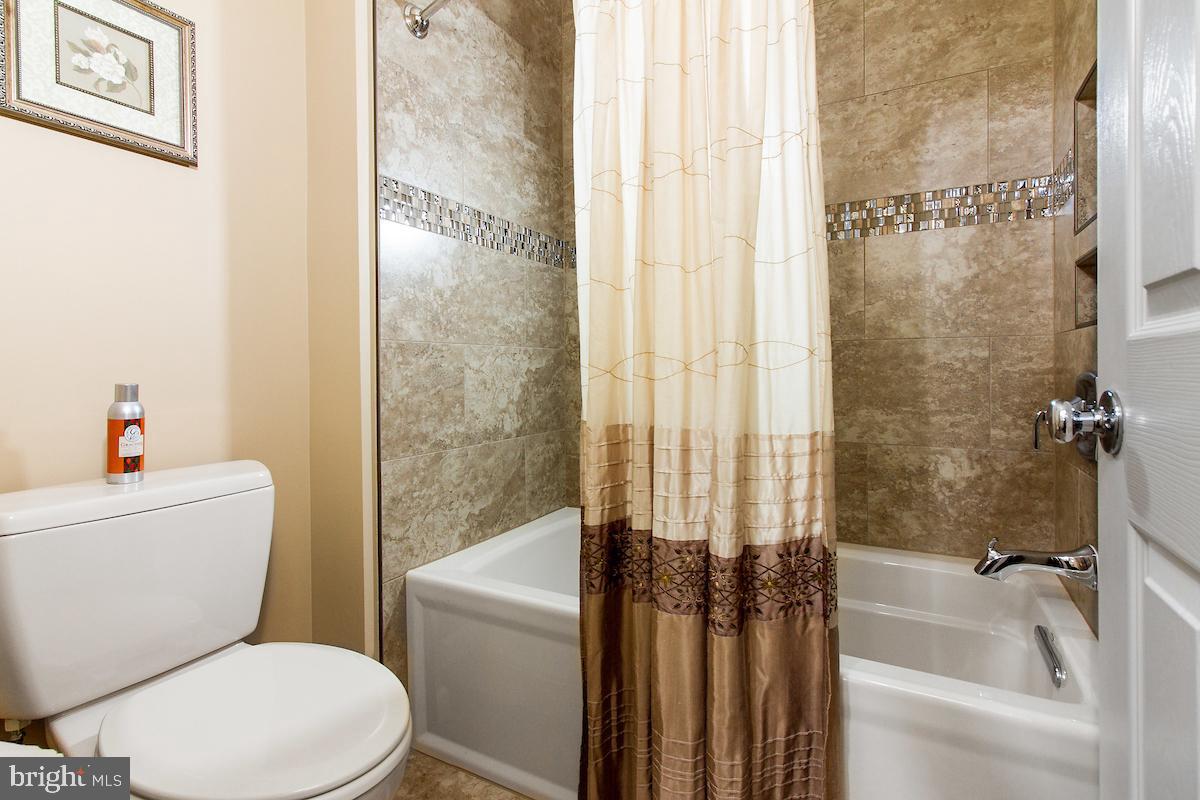 WOODLEA MANOR - Residential