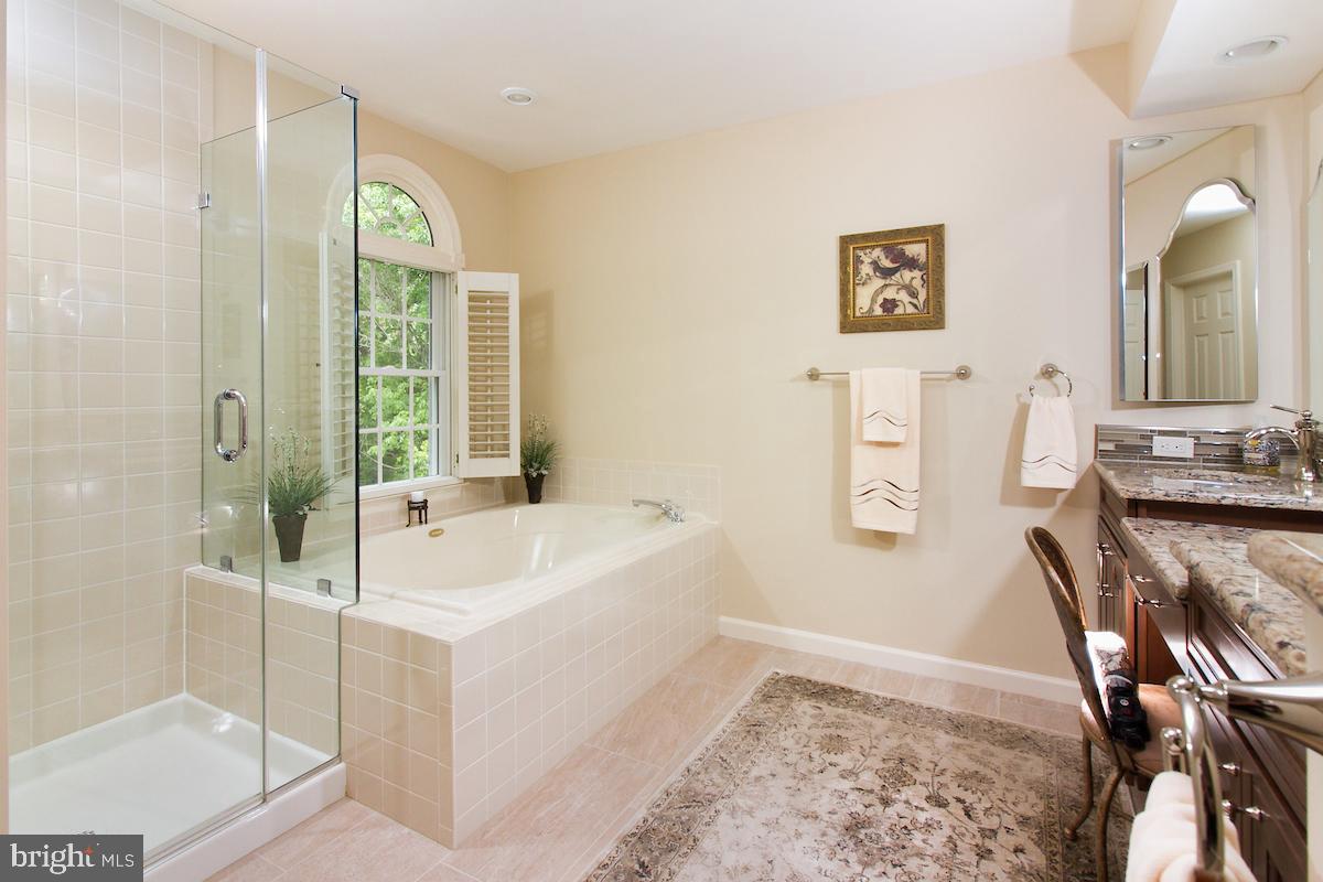 WOODLEA MANOR - Residential