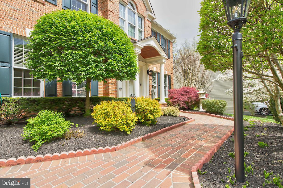 WOODLEA MANOR - Residential