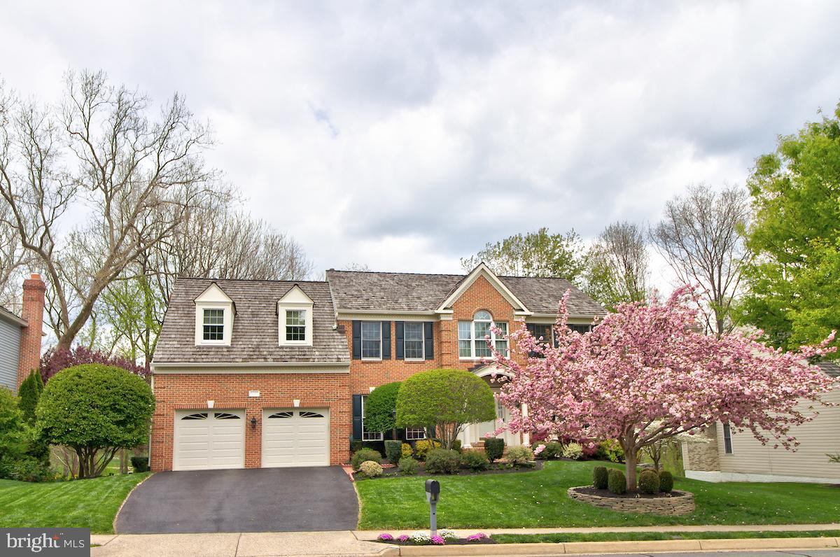 WOODLEA MANOR - Residential