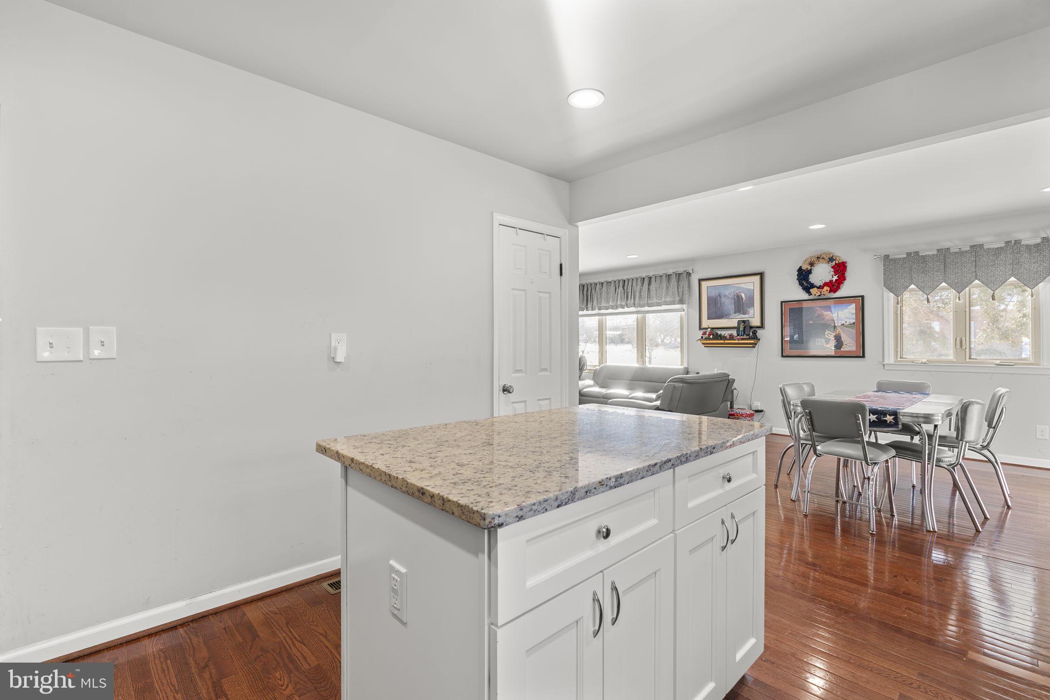 CHURCH GARDENS - Residential