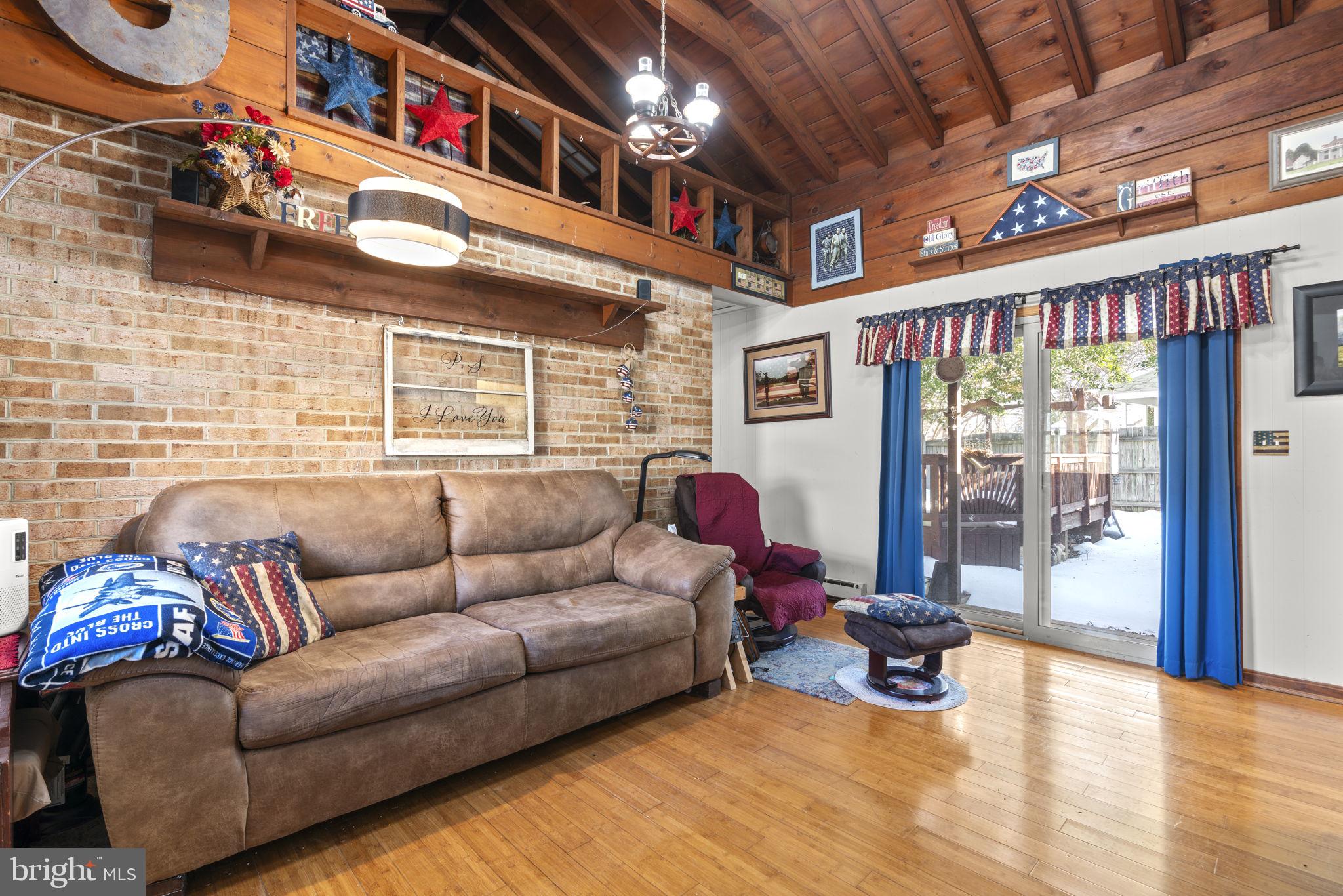 CHURCH GARDENS - Residential