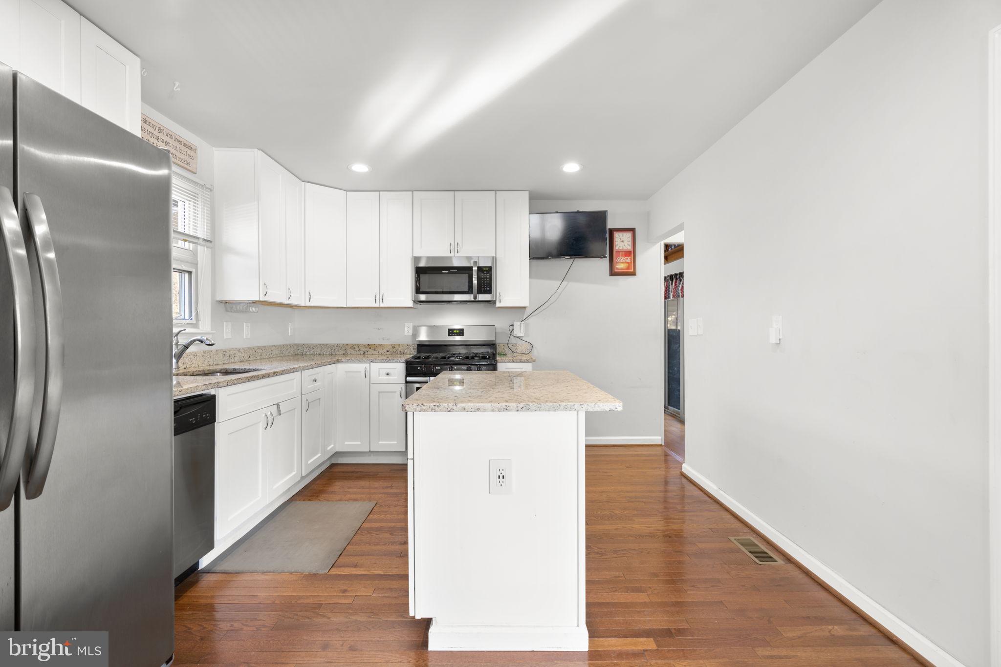 CHURCH GARDENS - Residential