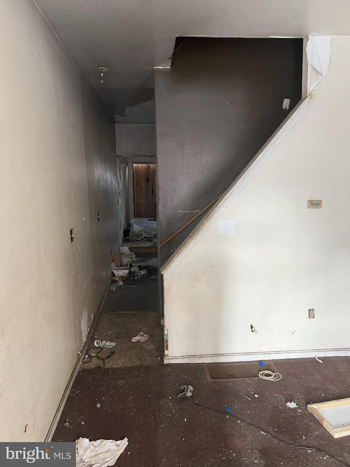 SANDTOWN-WINCHESTER - Residential