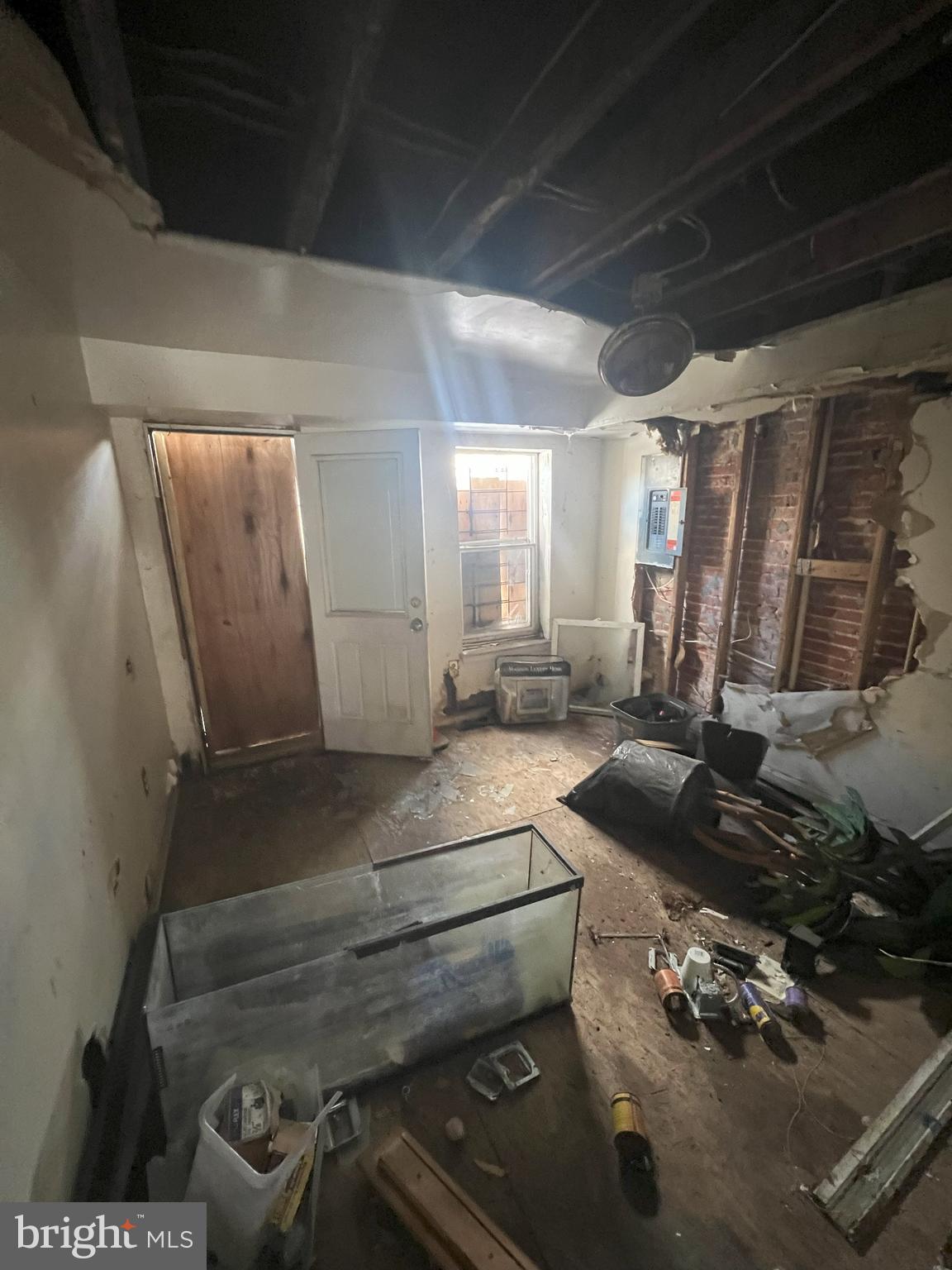 SANDTOWN-WINCHESTER - Residential