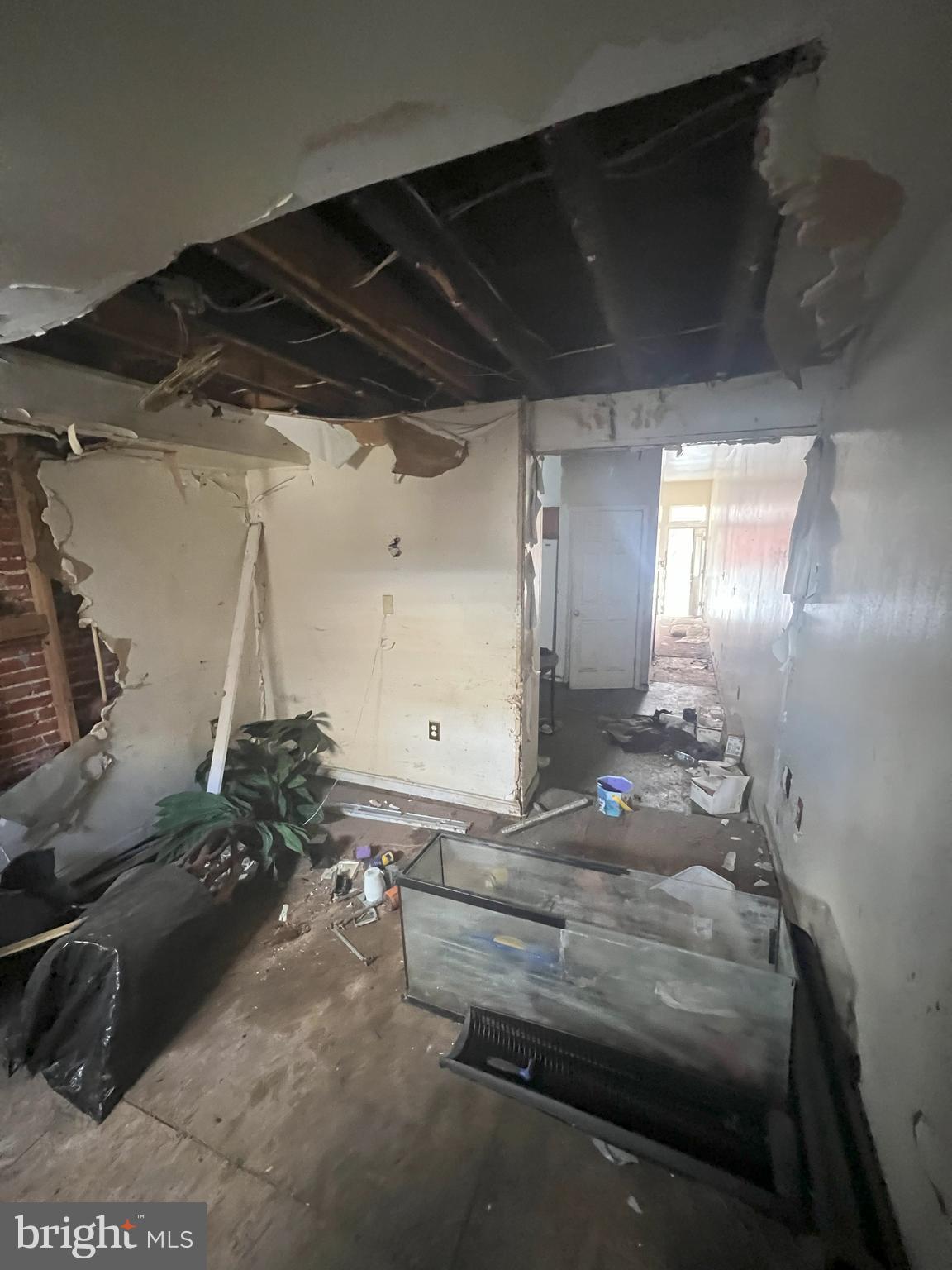 SANDTOWN-WINCHESTER - Residential