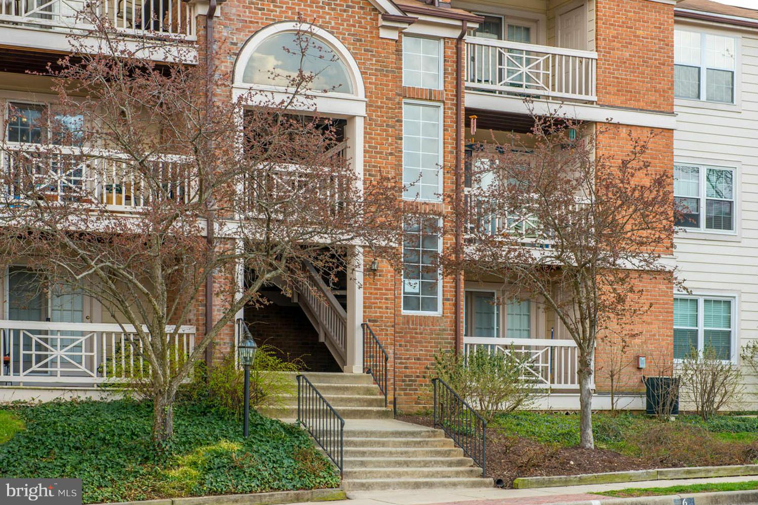 STRATFORD PLACE AT KINGS - Residential