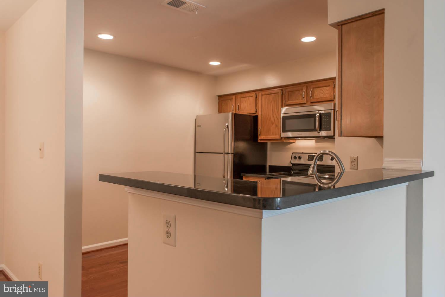 STRATFORD PLACE AT KINGS - Residential