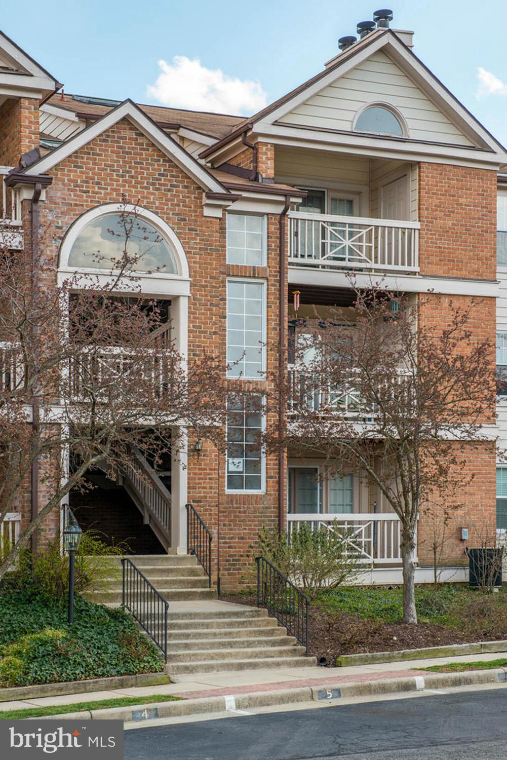 STRATFORD PLACE AT KINGS - Residential