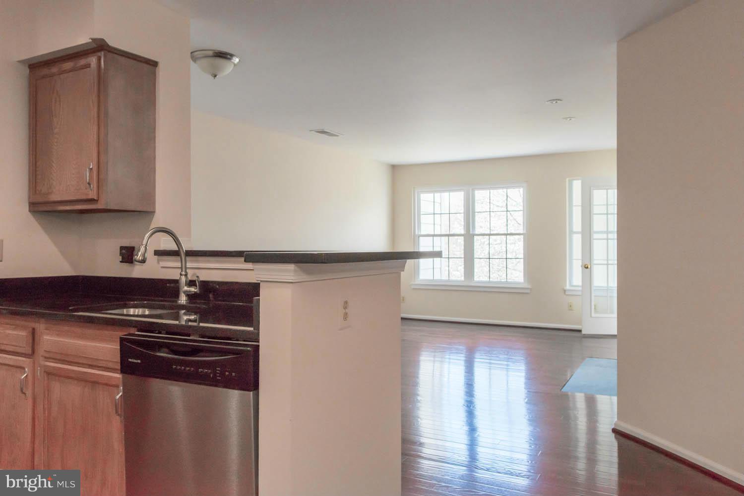 STRATFORD PLACE AT KINGS - Residential