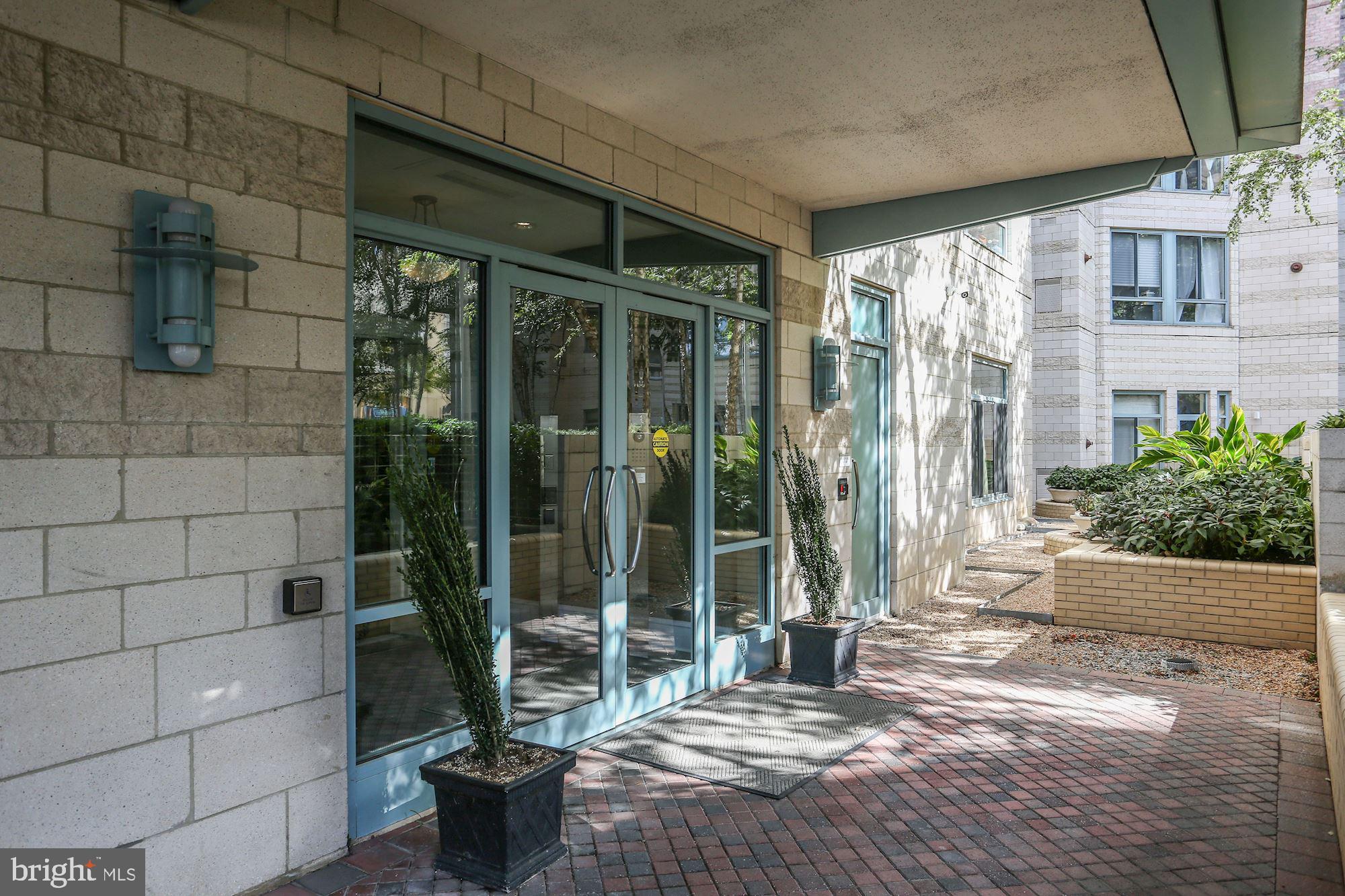 851 N GLEBE ROAD 1516